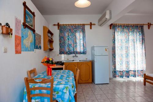 Foto da galeria de Syraina Apartments em Skiathos