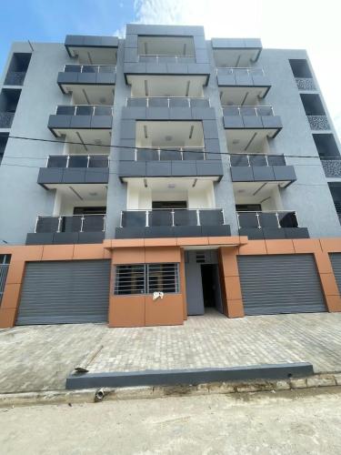 Cozy & secure 2-room apartment, Abidjan (updated prices 2027)