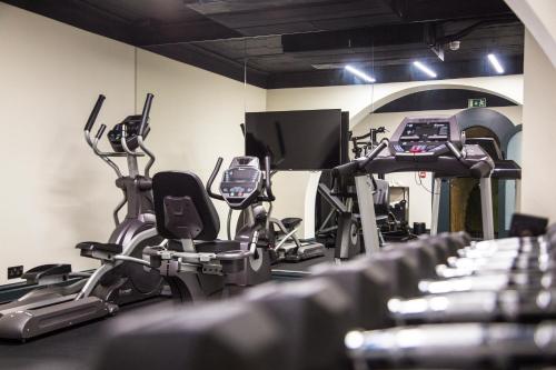 
The fitness center and/or fitness facilities at La Falconeria Hotel

