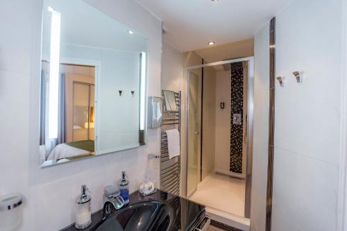 Gallery image of Hotel Relais Saint Jean Troyes in Troyes