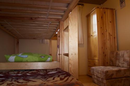 Ένα ή περισσότερα κρεβάτια σε δωμάτιο στο 13 Komnata Terchová