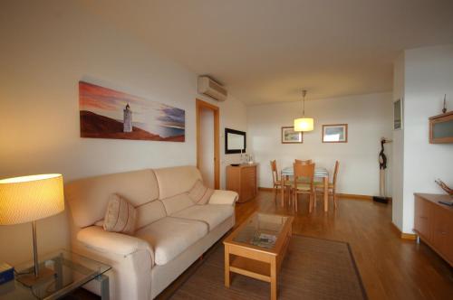 Fotografie z fotogalerie ubytování Lets Holidays Cozy Pool Apartment v destinaci Tossa de Mar