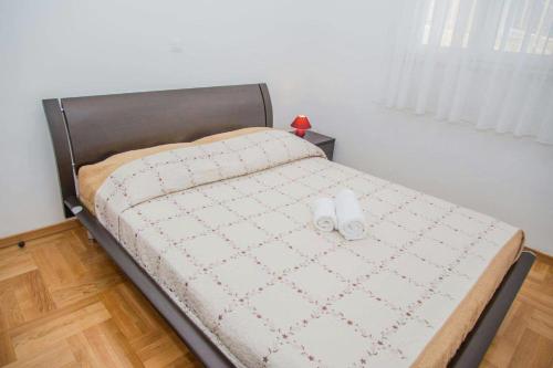 Olea, Two-Bedroom Duplex Suite near Žnjan Beach