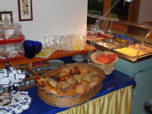 Jídlo v penzionu nebo okolí