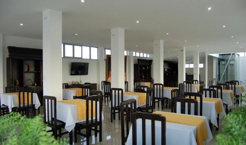 Εστιατόριο ή άλλο μέρος για φαγητό στο Hotel Cafe Plaza