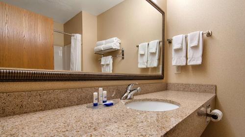 Gallery image of Best Western Plus Blaine at the National Sports Center in Blaine