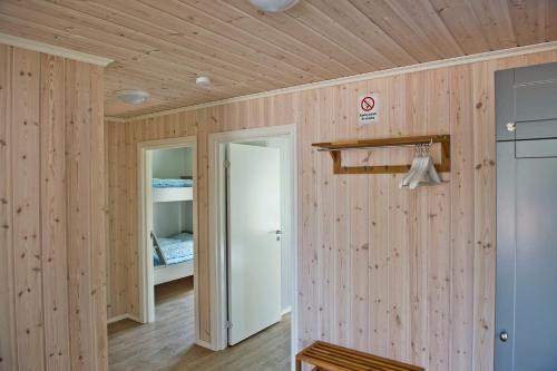 Galeriebild der Unterkunft Kinsarvik Camping in Kinsarvik