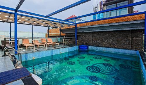 Bazén v ubytování Renest Jaipur nebo v jeho okolí