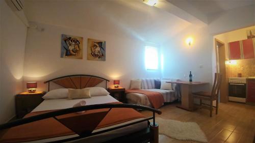 Apartments & Rooms Milena