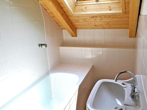 Koupelna v ubytování renovated house with stunning of Bohemian Forest