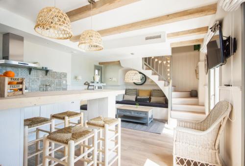 Gallery image of The Beach House Studios & Suites in Jávea