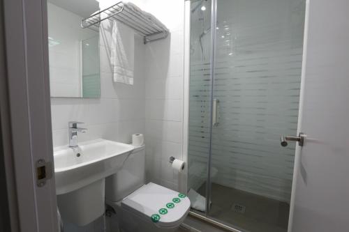 Koupelna v ubytování Hotel Alguer Camp Nou