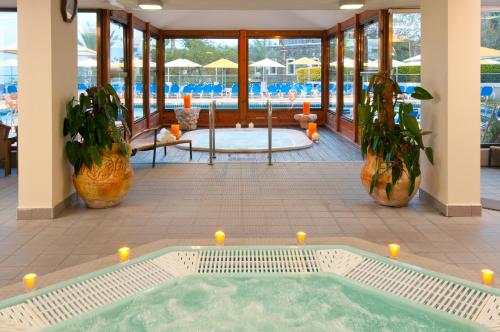 Piscina di Leonardo Plaza Hotel Tiberias o nelle vicinanze