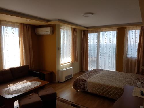 Gambar di galeri bagi Guest House Ianis Paradise di Nesebar