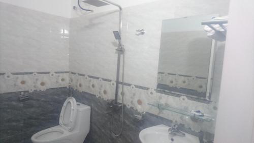Phòng tắm tại Chau A Hotel