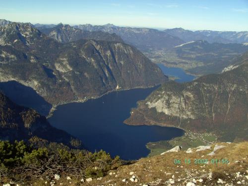 a view of a lake in a mountain valley at Haus Alpenrose in Obertraun