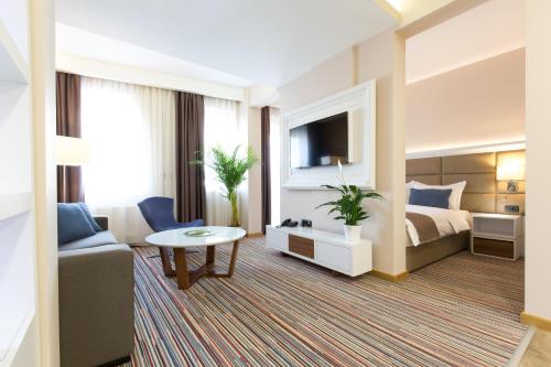Gallery image of Hotel TESLA - Smart Stay Garni in Belgrade