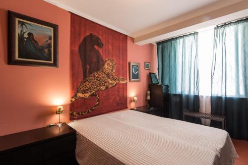 Postel nebo postele na pokoji v ubytování "HomeySuite" in Estoril Beach Apartment