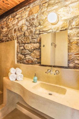 Gallery image of Avrofilito Syros Houses in Ermoupoli