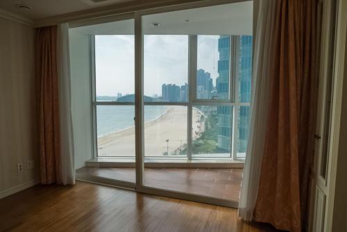 Landskap semula jadi dekat dengan apartmen