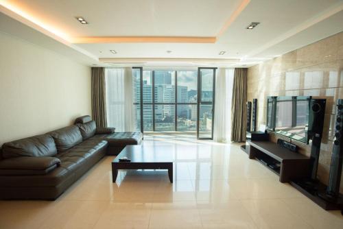 Ruang duduk di Haeundae Bada Condo