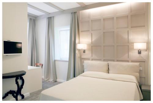 Imagen de la galería de Relais Torre Dei Torti - Luxury Bed and Breakfast, en Cava Manara