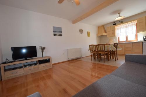 Apartment Stela