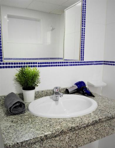 Apartamento Renovado,vistas piscina, aire acondicionado,wifi