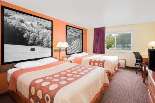Katil atau katil-katil dalam bilik di Super 8 by Wyndham Waverly