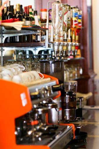 Η κουζίνα ή μικρή κουζίνα στο Golden House International Hotel