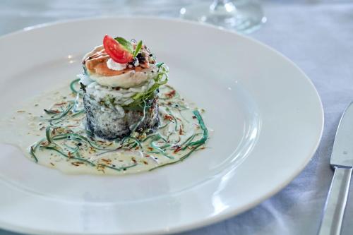 リゾートの敷地内または近くでの食事または食べ物