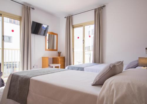 Fotografie z fotogalerie ubytování Hostal Dinamarca v destinaci San Antonio