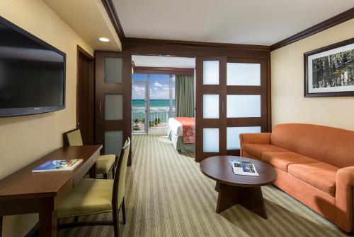 Gallery image of Newport Beachside Hotel & Resort in Miami Beach