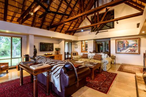 Gallery image of Khaya Ndlovu Safari Manor in Hoedspruit