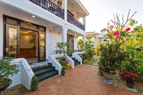Gallery image of Trendy Life Villa in Hoi An