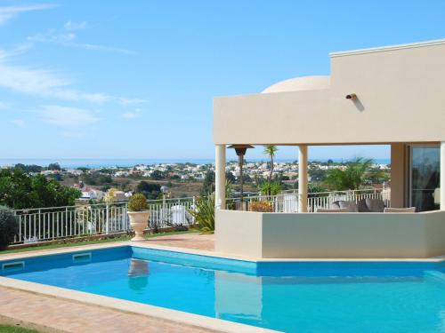 Gallery image of Lavish Villa with Private Swimming Pool in Sesmarias