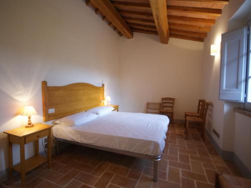 Voodi või voodid majutusasutuse Beautiful Holiday Home in Corciano Umbria with Swimming Pool toas