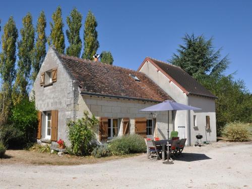 Gallery image of Cosy holiday home in Montrichard with shared pool in Bourré
