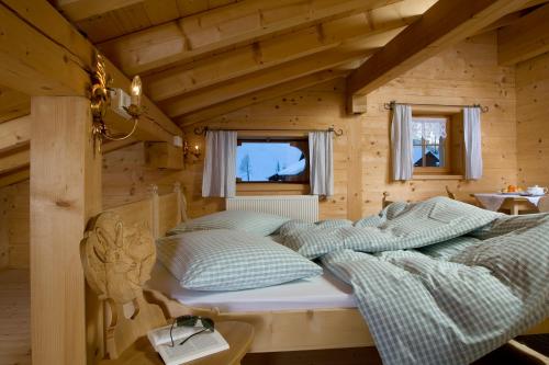 Postel nebo postele na pokoji v ubytování Gämsle Hotel, Wirtshaus & mehr