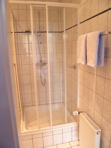 Bilik mandi di Hotel Bölke