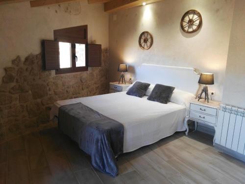 Llit o llits en una habitació de Casa Rural Santana