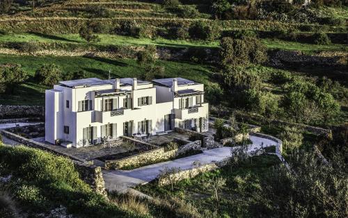 Gallery image of Avrofilito Syros Houses in Ermoupoli