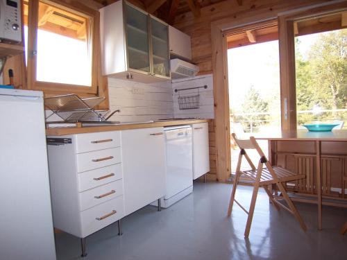 Köök või kööginurk majutusasutuses Albaria Lodge