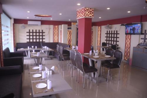 Restaurace v ubytování Golden Heaven Hotel