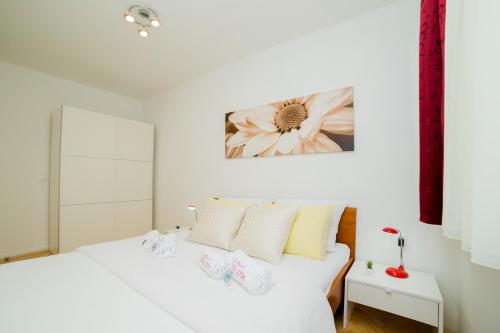 Apartment Big Look
