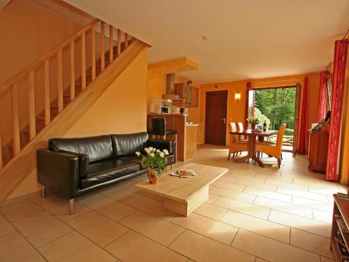Posezení v ubytování Holiday Home in Sougné-Remouchamps Countryside