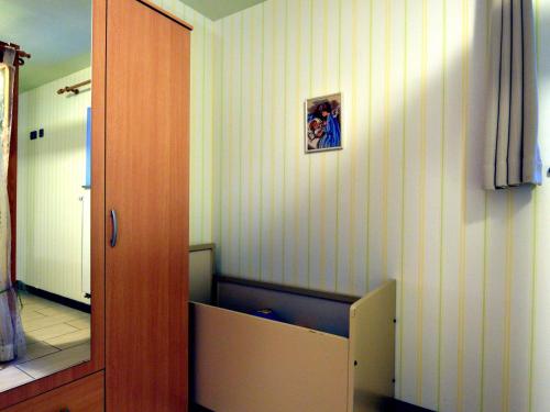 Gambar di galeri bagi Apartment in Burg Reuland with forest di Burg-Reuland