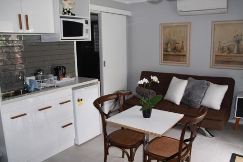 Dapur atau dapur kecil di Paperbark Bed & Breakfast