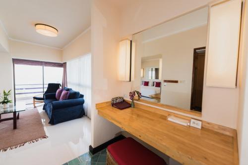 Posezení v ubytování Rayong Resort Hotel โรงแรมระยองรีสอร์ท