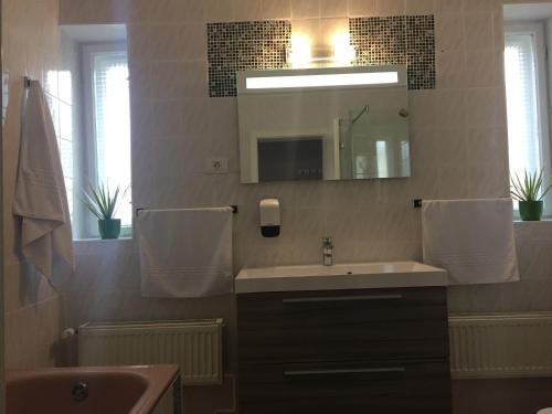 Gallery image of Kiem Premium Apartments in Braşov